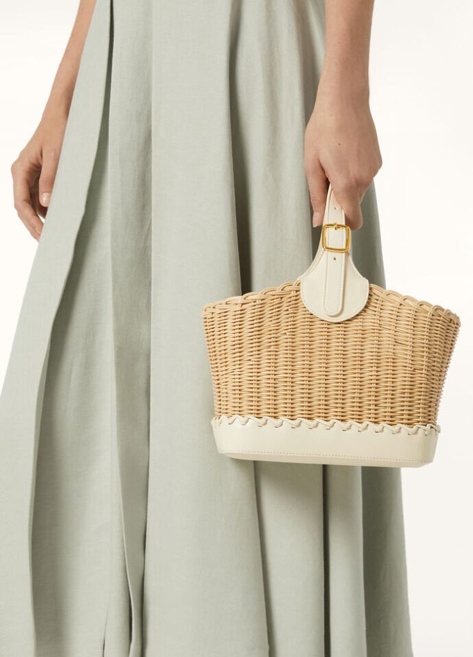 Bolso de mimbre tipo cubo con forma de bobina Bolso de mimbre tipo cubo con forma de bobina