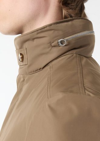 Chaqueta de campo de viajero