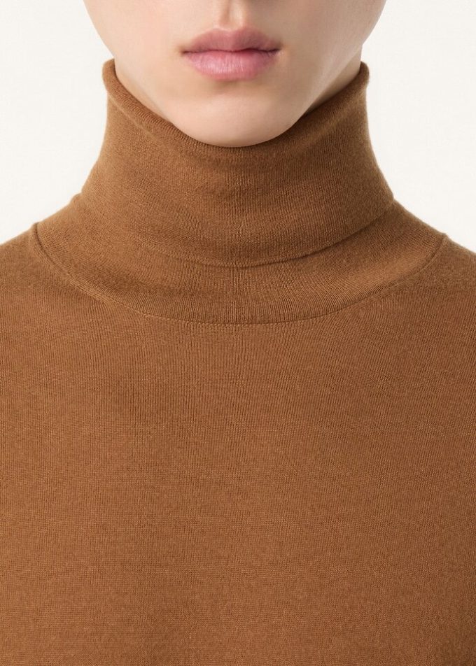 Cuello alto icónico Cuello alto icónico