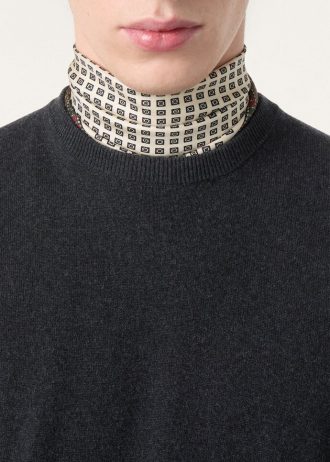 Cuello redondo clásico