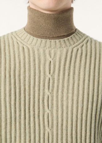 Cuello redondo de plátano