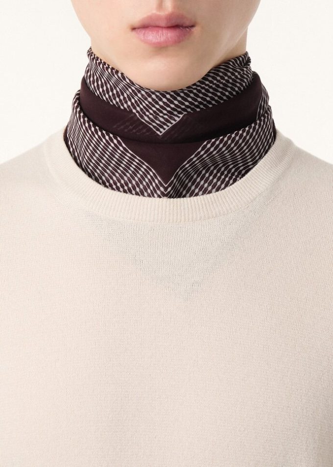 Cuello redondo superligero