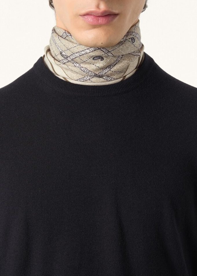 Cuello redondo superligero
