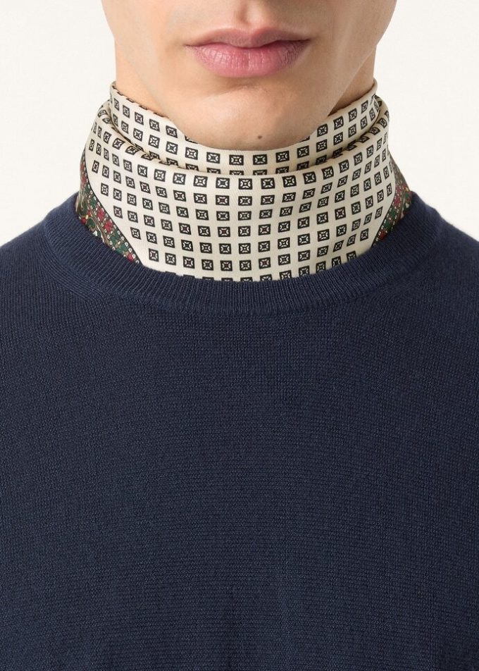Cuello redondo superligero