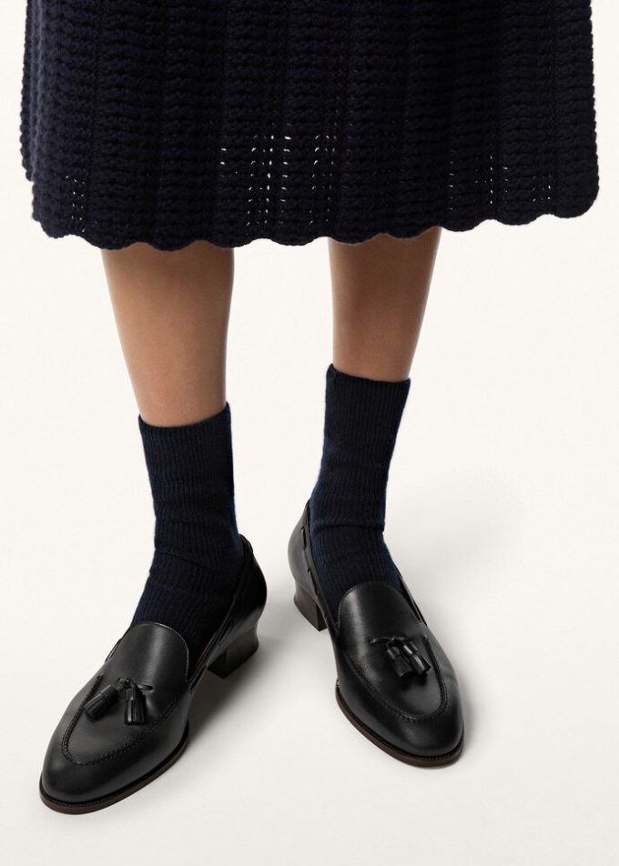 Mocasín con borlas de serraje Mocasín con borlas de serraje