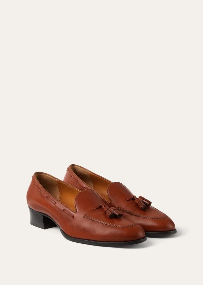 Mocasín con borlas de serraje Mocasín con borlas de serraje