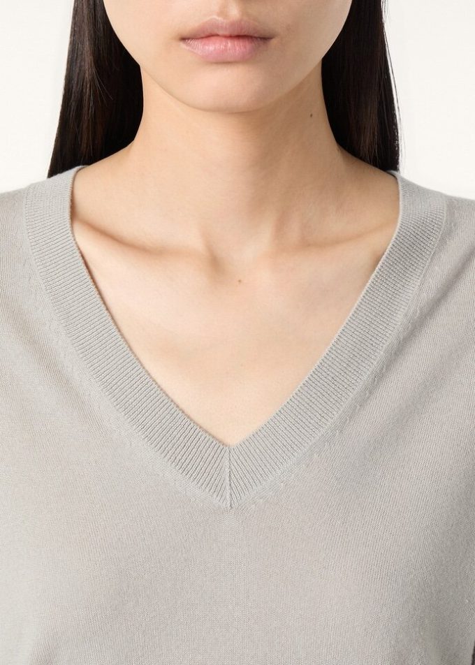 Nuevo Piuma Cuello en V Nuevo Piuma Cuello en V