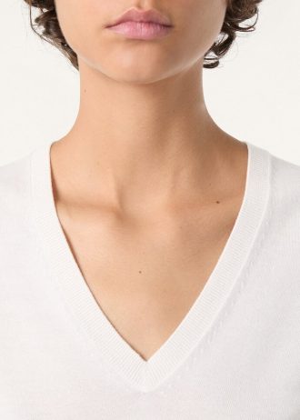 Nuevo Piuma Cuello en V