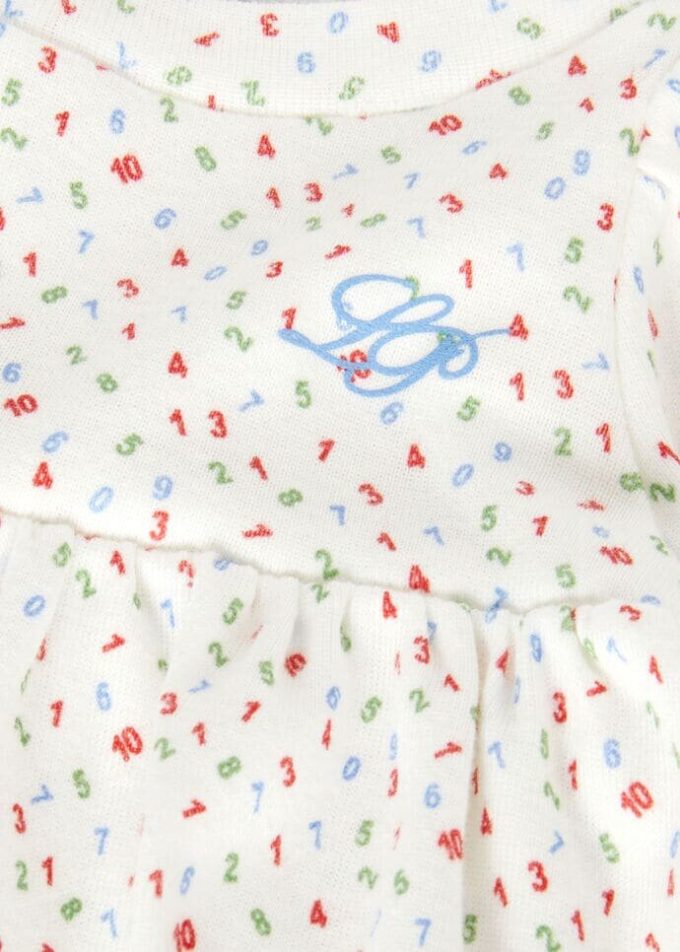 Vestido de bebé con números pequeños Vestido de bebé con números pequeños